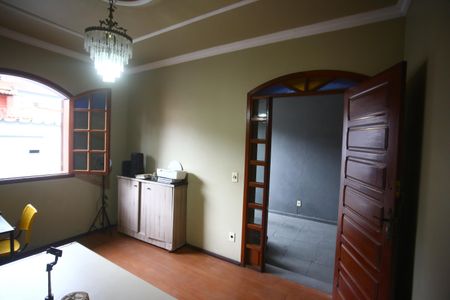 Casa à venda com 360m², 6 quartos e 6 vagasSala