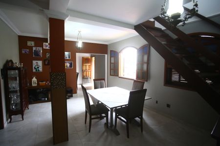 Casa à venda com 360m², 6 quartos e 6 vagasSala de jantar