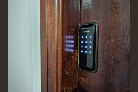 Apartamento à venda com 99m², 2 quartos e 1 vagaFechadura Eletrônica