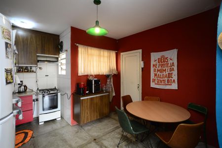 Apartamento à venda com 99m², 2 quartos e 1 vagaCozinha