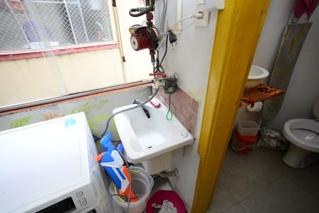 Apartamento à venda com 99m², 2 quartos e 1 vagaÁrea de Serviço