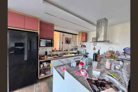 Casa de condomínio à venda com 554m², 5 quartos e 3 vagasCozinha