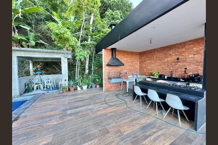 Casa de condomínio à venda com 554m², 5 quartos e 3 vagasTerraço