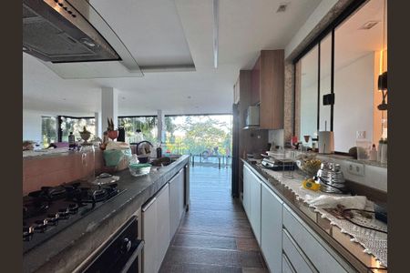 Casa de condomínio à venda com 554m², 5 quartos e 3 vagasCozinha