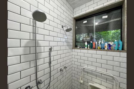 Casa de condomínio à venda com 554m², 5 quartos e 3 vagasBanheiro Social