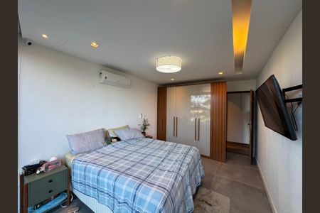 Casa de condomínio à venda com 554m², 5 quartos e 3 vagasSuíte