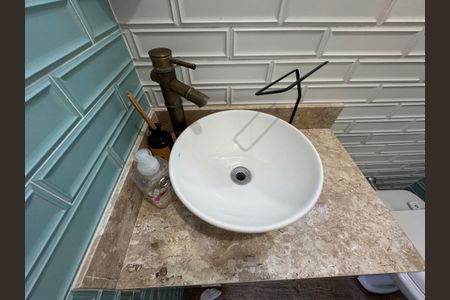 Casa de condomínio à venda com 554m², 5 quartos e 3 vagasLavabo