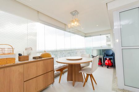 Apartamento à venda com 107m², 3 quartos e 2 vagasVaranda da Sala