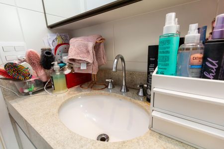 Apartamento à venda com 107m², 3 quartos e 2 vagasBanheiro da Suíte