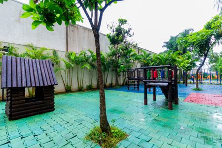Apartamento à venda com 107m², 3 quartos e 2 vagasÁrea comum - Playground