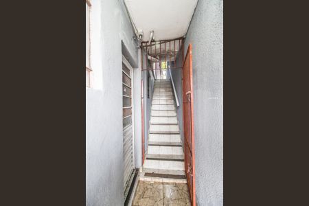 Studio para alugar com 20m², 1 quarto e sem vaga Studio para alugar com 20m², 1 quarto e sem vagaEscada