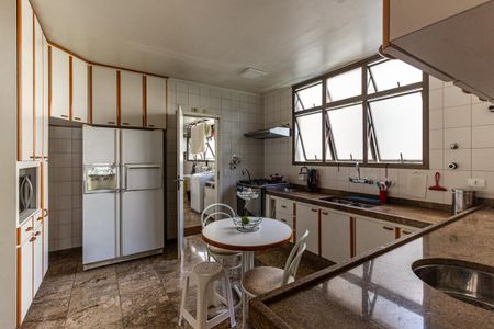 Apartamento à venda com 241m², 3 quartos e 4 vagasCozinha