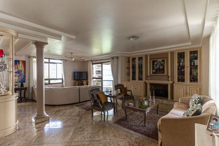 Apartamento à venda com 241m², 3 quartos e 4 vagasSala