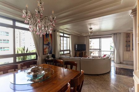 Apartamento à venda com 241m², 3 quartos e 4 vagasSala de Jantar
