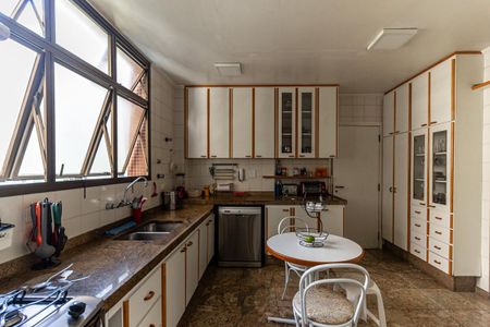 Apartamento à venda com 241m², 3 quartos e 4 vagasCozinha