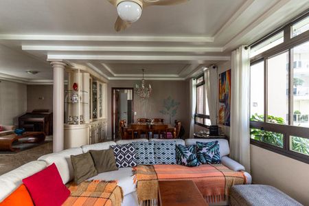 Apartamento à venda com 241m², 3 quartos e 4 vagasSala