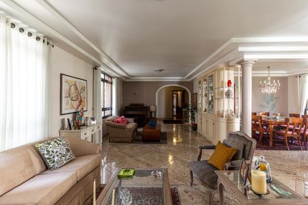 Apartamento à venda com 241m², 3 quartos e 4 vagasSala