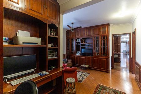 Apartamento à venda com 241m², 3 quartos e 4 vagasSala de TV