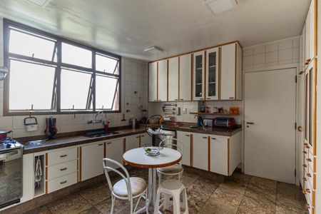 Apartamento à venda com 241m², 3 quartos e 4 vagasCozinha