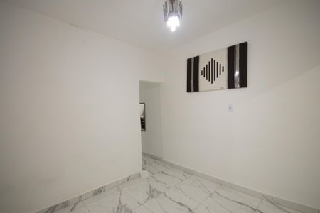 Casa para alugar com 52m², 1 quarto e sem vaga Casa para alugar com 52m², 1 quarto e sem vagaSala