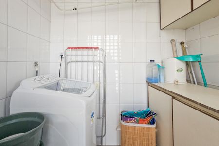 Apartamento para alugar com 60m², 2 quartos e 1 vagaÁrea de serviço