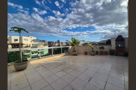 Apartamento à venda com 169m², 3 quartos e 4 vagasVaranda