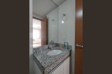 Apartamento à venda com 67m², 2 quartos e 1 vagaBanheiro da Suíte 2