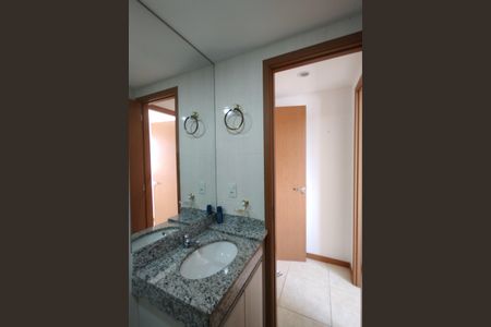 Apartamento à venda com 67m², 2 quartos e 1 vagaBanheiro da Suíte 1