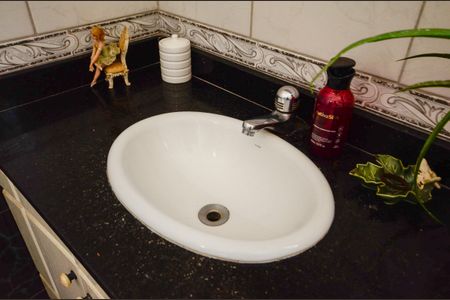 Apartamento à venda com 74m², 2 quartos e sem vagaBanheiro