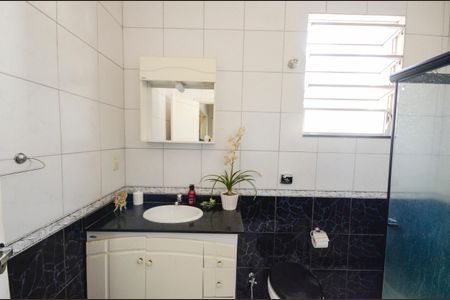 Apartamento à venda com 74m², 2 quartos e sem vagaBanheiro
