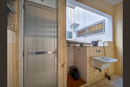 Apartamento à venda com 70m², 2 quartos e 1 vagaÁrea de Serviço