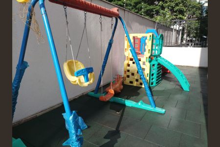 Apartamento para alugar com 69m², 2 quartos e 2 vagas Apartamento para alugar com 69m², 2 quartos e 2 vagasÁrea comum - Playground