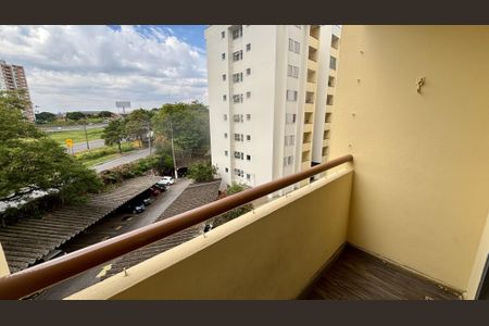 Apartamento para alugar com 60m², 2 quartos e 1 vagaVaranda