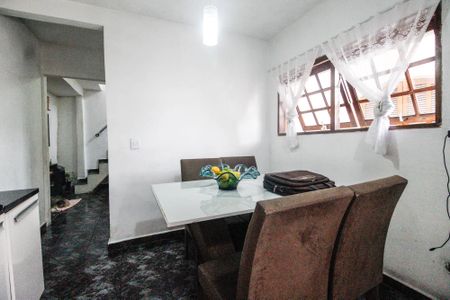 Casa à venda com 205m², 5 quartos e 3 vagasCozinha casa 2