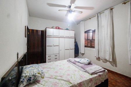 Casa à venda com 205m², 5 quartos e 3 vagasQuarto 2 casa 1