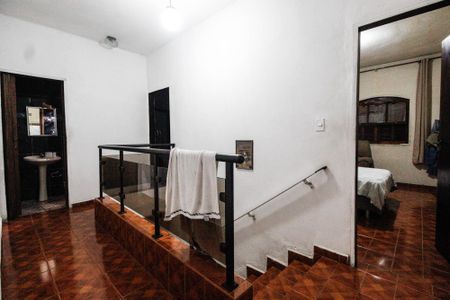 Casa à venda com 205m², 5 quartos e 3 vagasCorredor casa 1