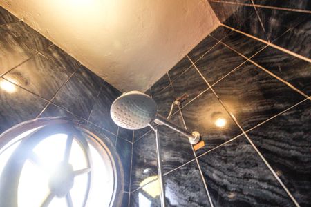 Casa à venda com 205m², 5 quartos e 3 vagasBanheiro casa 1