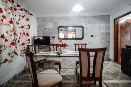 Casa à venda com 205m², 5 quartos e 3 vagasCozinha casa 1