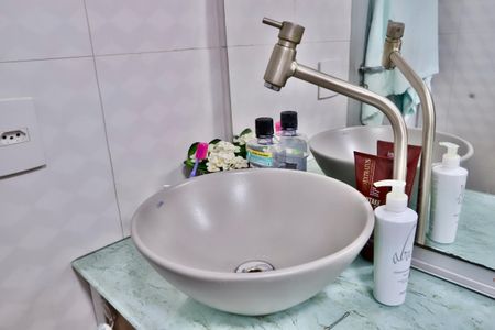 Apartamento à venda com 68m², 2 quartos e 1 vaga Apartamento à venda com 68m², 2 quartos e 1 vagaBanheiro