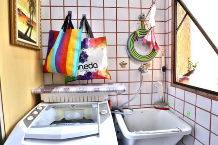 Apartamento à venda com 68m², 2 quartos e 1 vaga Apartamento à venda com 68m², 2 quartos e 1 vagaLavanderia