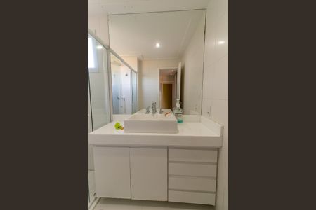 Apartamento à venda com 137m², 3 quartos e 3 vagasBanheiro Suíte 1