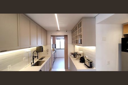 Apartamento à venda com 247m², 3 quartos e 3 vagasCozinha