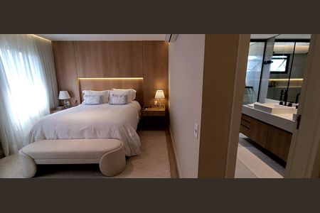 Apartamento à venda com 247m², 3 quartos e 3 vagasSuíte 2