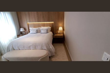 Apartamento à venda com 247m², 3 quartos e 3 vagasSuíte 2