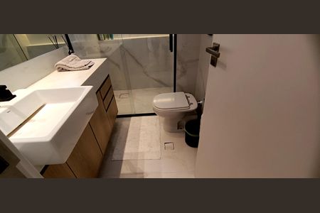 Apartamento à venda com 247m², 3 quartos e 3 vagasBanheiro da Suíte 1