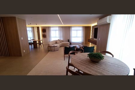 Apartamento à venda com 247m², 3 quartos e 3 vagasSala