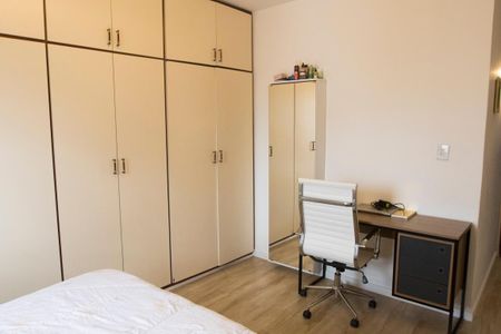 Apartamento à venda com 287m², 3 quartos e 4 vagas Apartamento à venda com 287m², 3 quartos e 4 vagasQuarto
