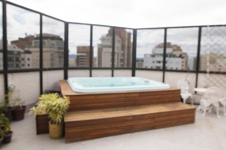 Apartamento à venda com 287m², 3 quartos e 4 vagas Apartamento à venda com 287m², 3 quartos e 4 vagasvaranda