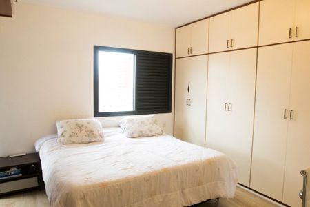 Apartamento à venda com 287m², 3 quartos e 4 vagas Apartamento à venda com 287m², 3 quartos e 4 vagasQuarto