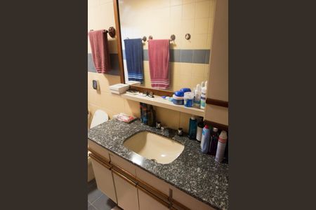 Apartamento à venda com 287m², 3 quartos e 4 vagas Apartamento à venda com 287m², 3 quartos e 4 vagasBanheiro